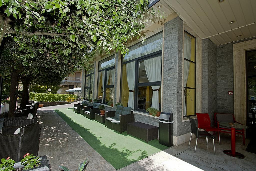 Hotel Mediterraneo Кьянчано-Терме Экстерьер фото