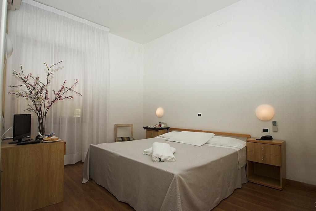 Hotel Mediterraneo Кьянчано-Терме Номер фото