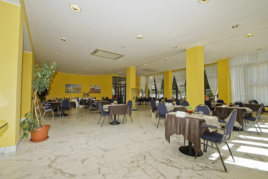 Hotel Mediterraneo Кьянчано-Терме Экстерьер фото